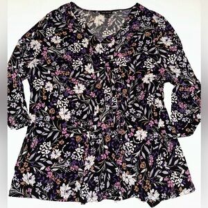 Lane Bryant Black Floral V-Neck Long Sleeve Blouse Size 18/20 Soft Stretchy Plus